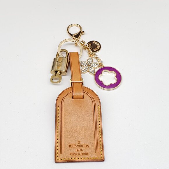Authentic Louis Vuitton Luggage Tag with Gold Padlock & Unbranded Keychain - Picture 1 of 7